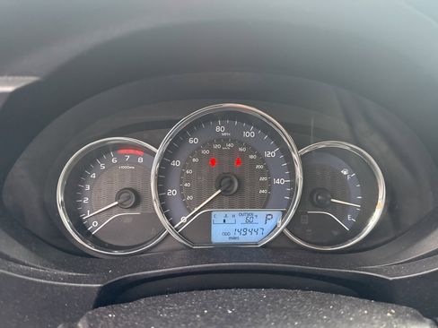 Used 2015 Toyota Corolla LE image 8