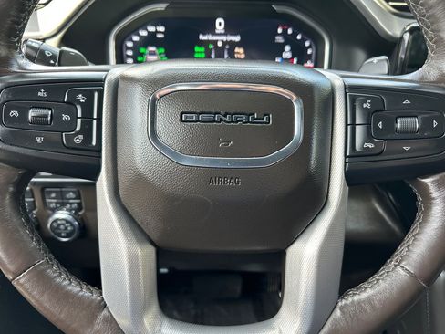 Used 2023 GMC Sierra 1500 Denali w/ Technology Package AWD/4WD image 10