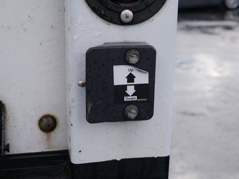 Used 2022 Ford F750 2WD Regular Cab Super Duty image 8