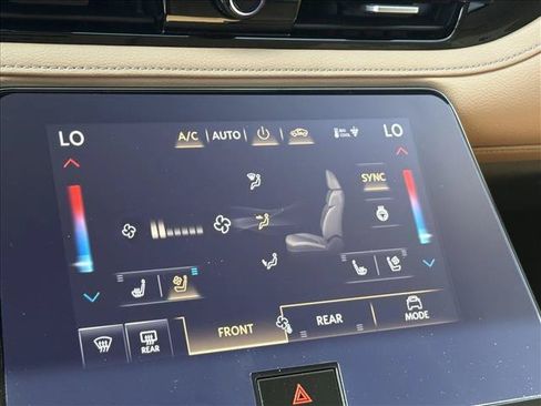Used 2025 INFINITI QX80 Sensory AWD/4WD image 13