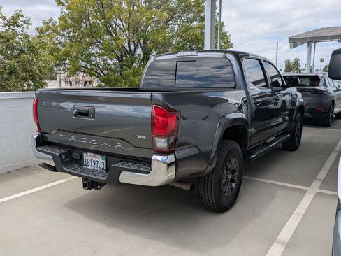 Used 2021 Toyota Tacoma SR5 RWD image 3