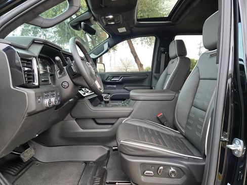 Certified 2025 GMC Sierra 1500 AT4X image 9