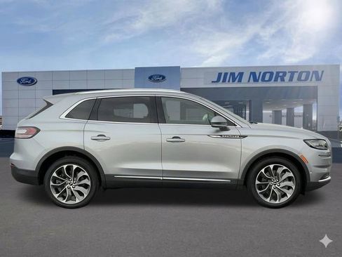 Used 2022 Lincoln Nautilus Reserve AWD/4WD image 3