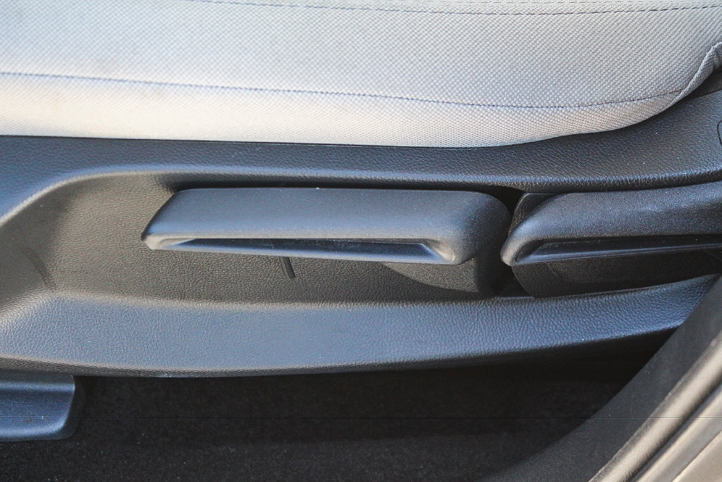 Certified 2025 Honda HR-V LX image 22