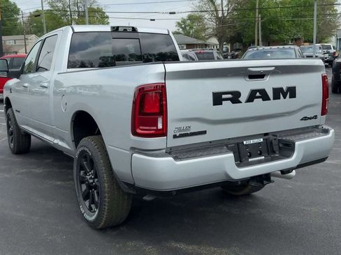 New 2026 RAM 2500 Laramie AWD/4WD image 5