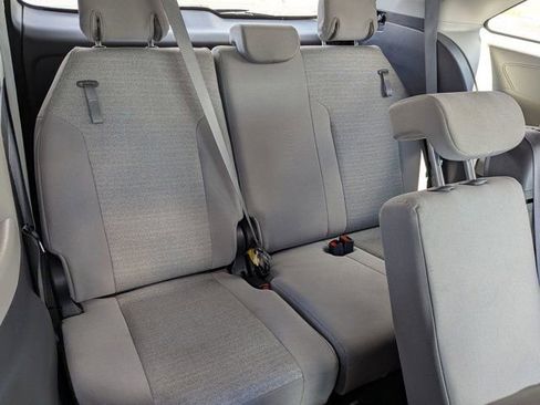 Used 2021 Toyota Sienna LE FWD image 6