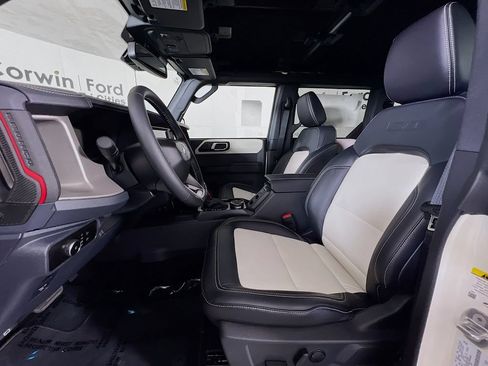 New 2026 Ford Bronco Outer Banks w/ Sasquatch Package AWD/4WD image 25