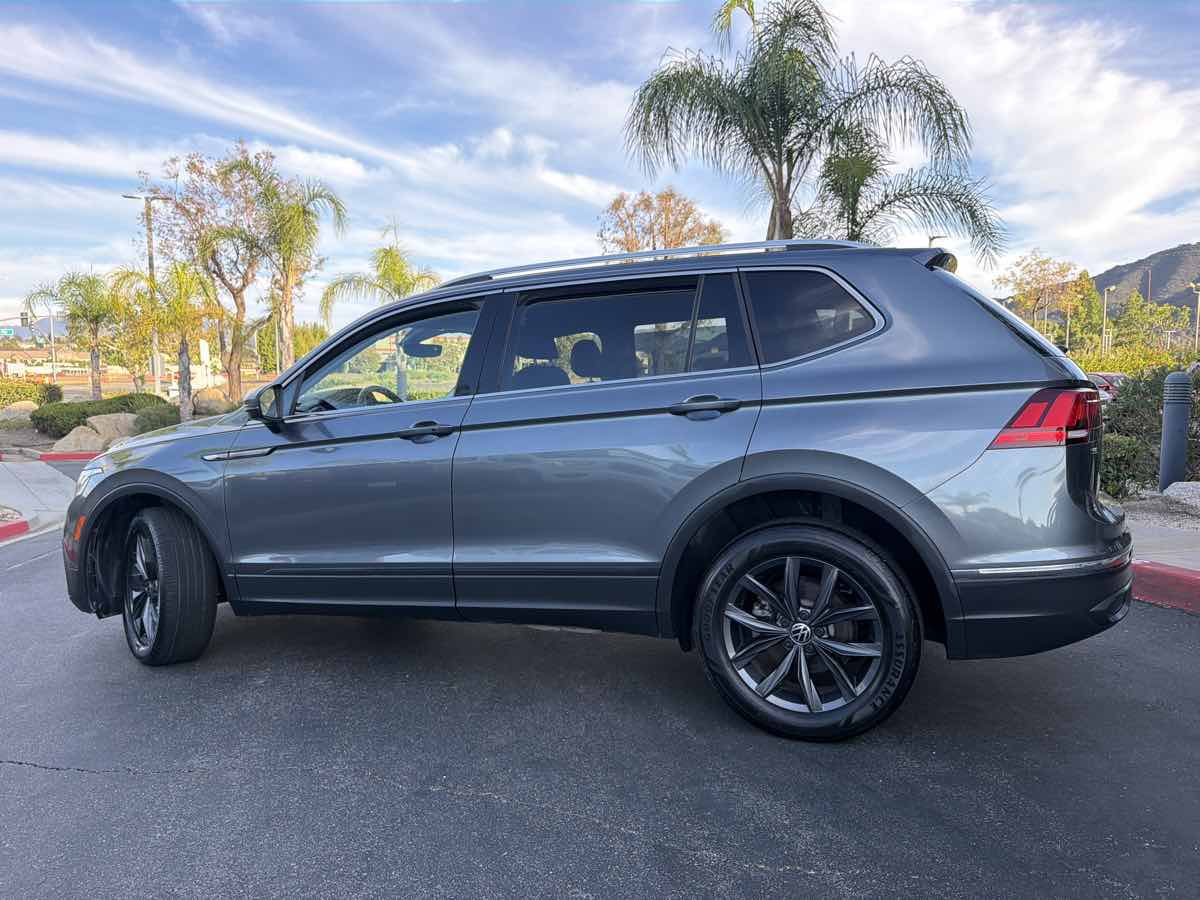 Used 2022 Volkswagen Tiguan SE FWD image 14
