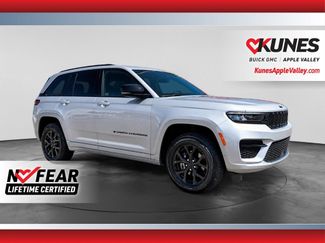 Used 2024 Jeep Grand Cherokee Altitude AWD/4WD video 1