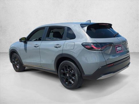 Used 2025 Honda HR-V Sport image 8