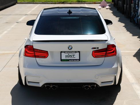 Used 2018 BMW M3 RWD image 13