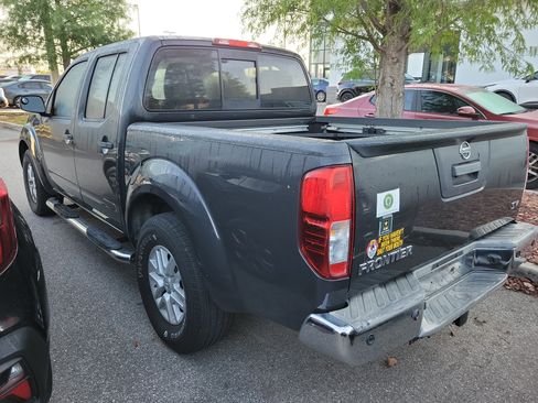 Used 2014 Nissan Frontier SV w/ SV Value Truck Package RWD image 23