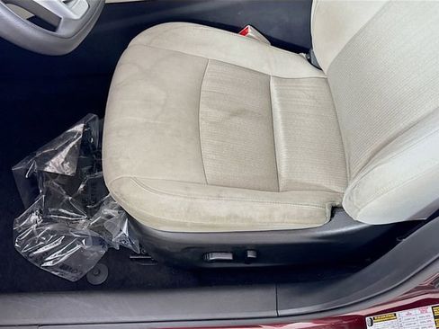 Used 2024 Nissan Altima 2.5 SV image 17