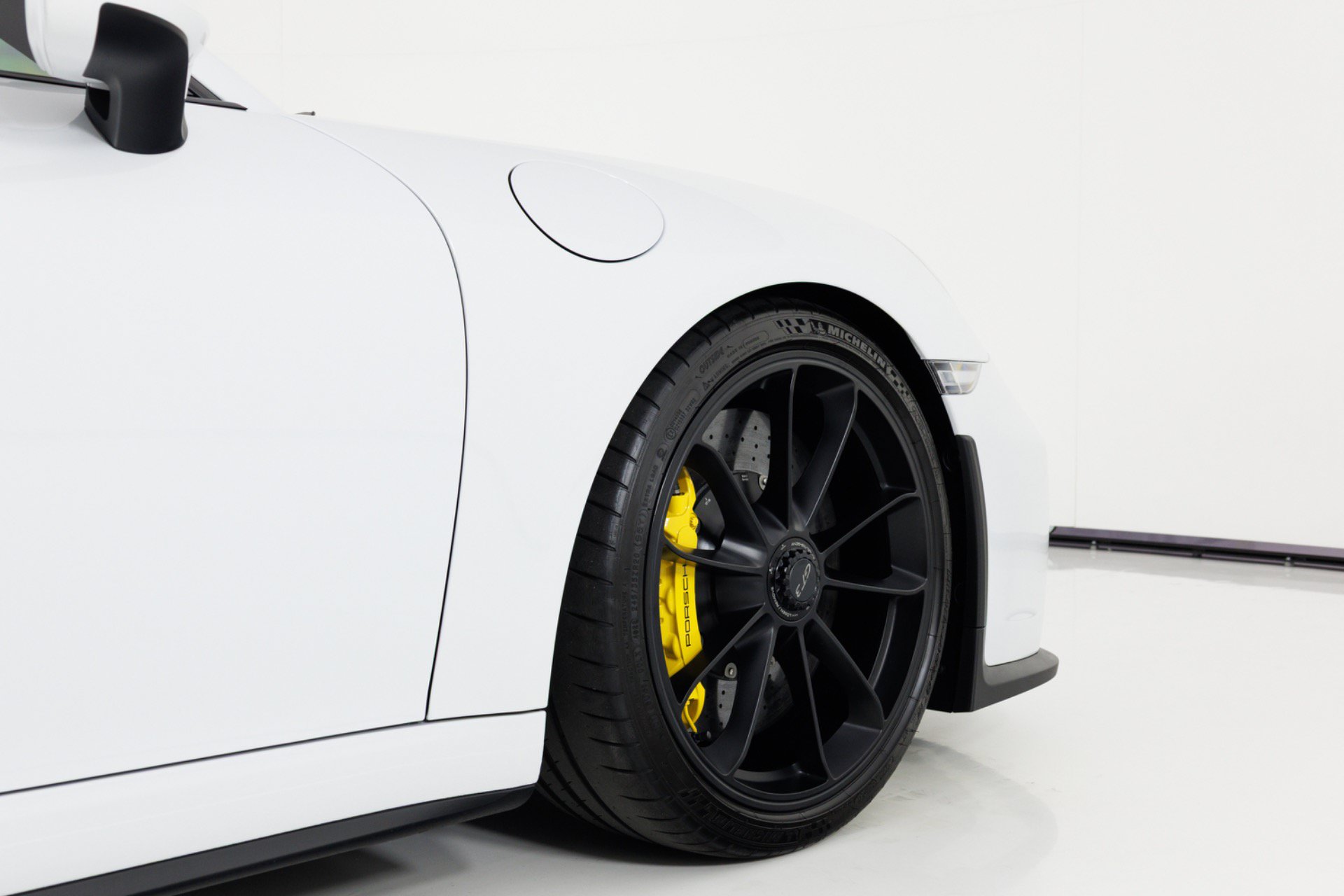 Used 2018 Porsche 911 GT3 RWD image 65