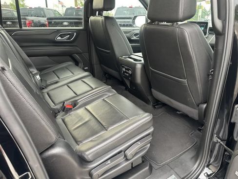Used 2024 Chevrolet Suburban LT AWD/4WD image 20