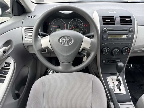 Used 2010 Toyota Corolla FWD image 13