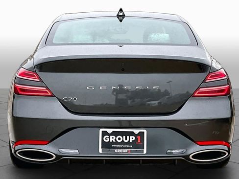 Used 2025 Genesis G70 2.5T RWD image 5