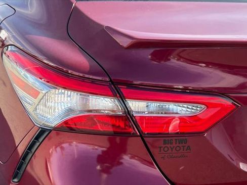 Certified 2018 Toyota Camry SE w/ Moonroof Package image 13