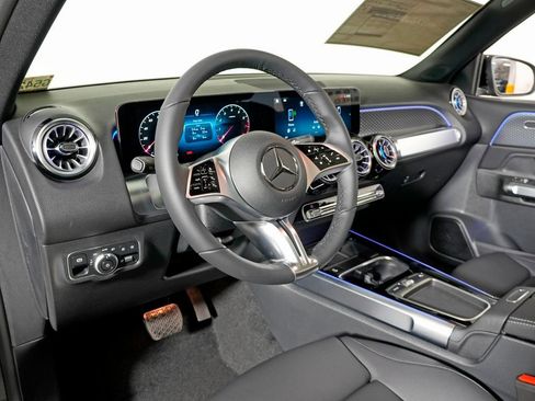 Certified 2026 Mercedes-Benz GLB 250 4MATIC image 15
