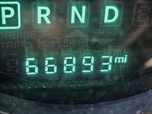 Used 2018 Jeep Wrangler Unlimited Sahara image 17