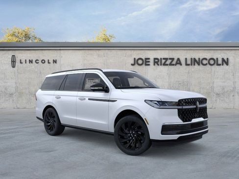 New 2025 Lincoln Navigator Reserve w/ Jet Appearance Package AWD/4WD image 7