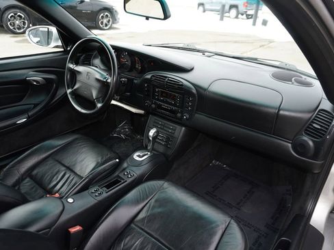 Used 2001 Porsche 911 Carrera RWD image 30