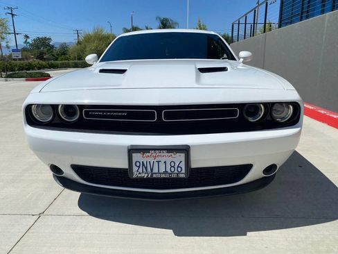 Used 2020 Dodge Challenger SXT RWD image 13