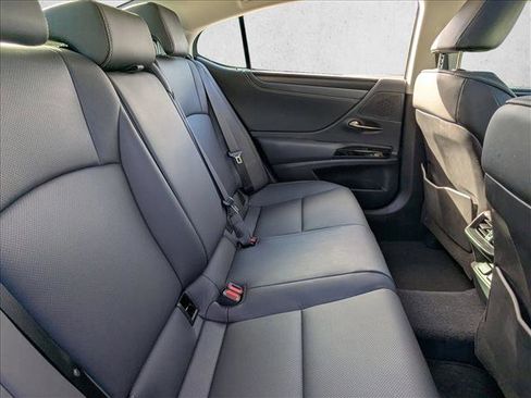 Used 2025 Lexus ES 350 w/ Premium Package image 19