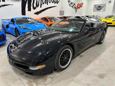 Used 1999 Chevrolet Corvette Convertible w/ Performance Handling Pkg image 20