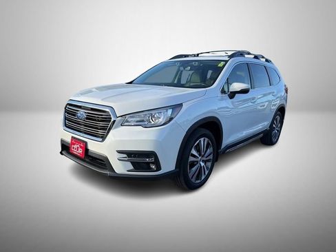 Used 2022 Subaru Ascent Limited w/ Technology Package image 2
