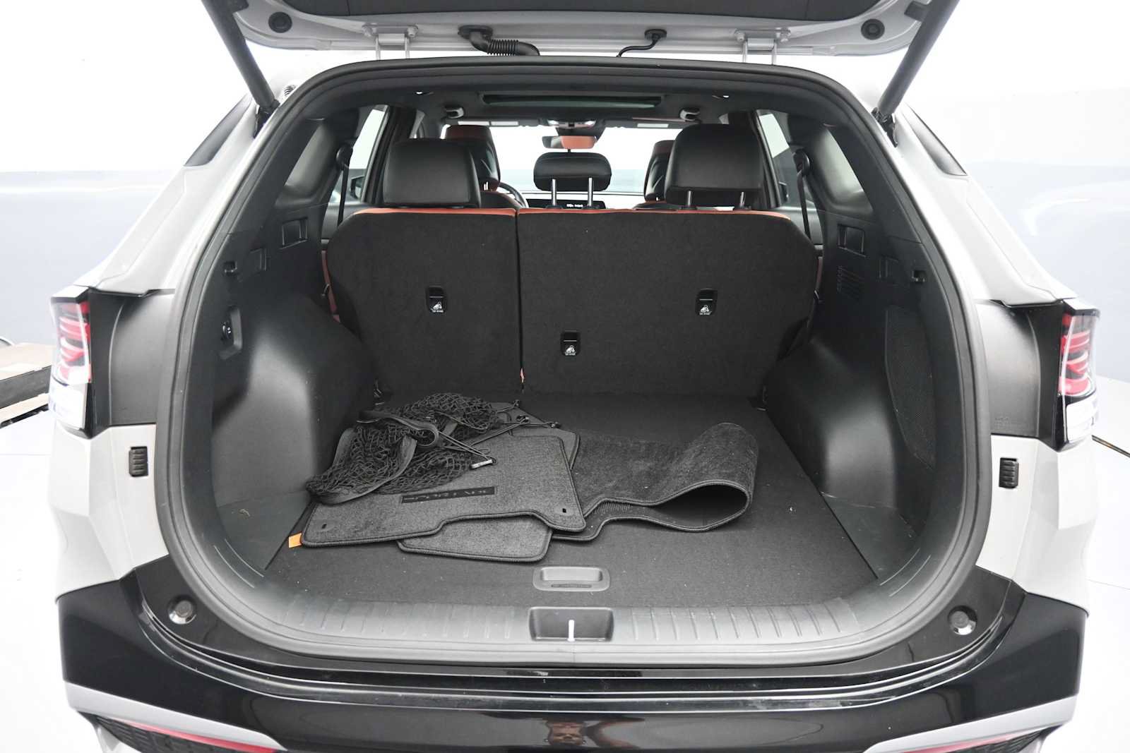 Used 2025 Kia Sportage SX FWD image 22