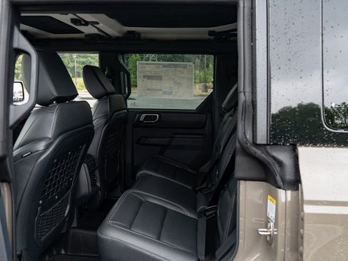 New 2025 Ford Bronco Badlands AWD/4WD image 25