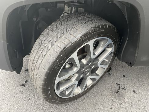 Used 2022 Jeep Renegade Limited w/ Sun, Sound & Wheels Group image 10