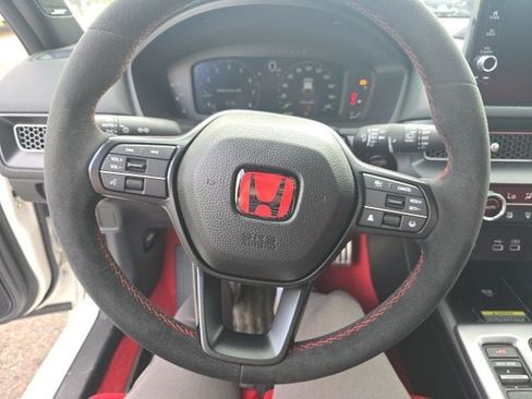 Used 2025 Honda Civic Type R image 15