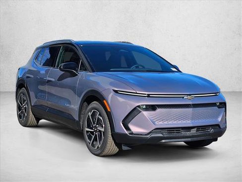 New 2026 Chevrolet Equinox EV LT image 7