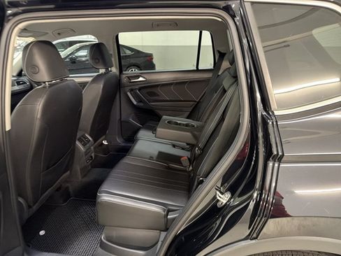 Used 2024 Volkswagen Tiguan SE AWD/4WD image 8