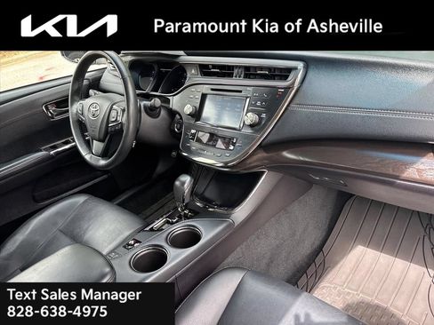 Used 2018 Toyota Avalon XLE FWD image 28