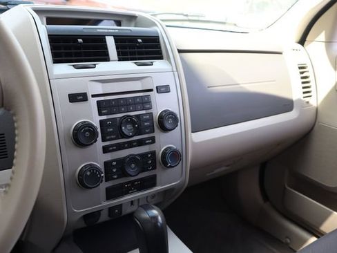 Used 2009 Ford Escape XLT FWD image 20