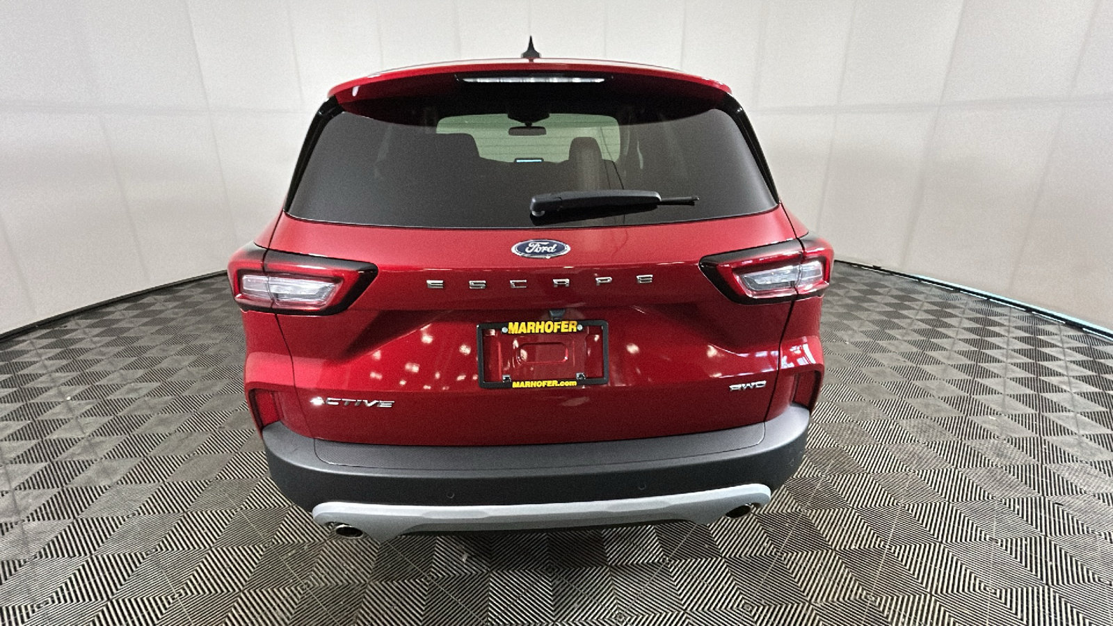 Used 2025 Ford Escape Active AWD/4WD image 4