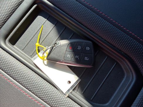 Used 2022 Chevrolet Tahoe RST w/ Luxury Package image 23