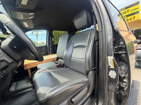Used 2022 RAM 4500 Tradesman w/ Chrome Appearance Group RWD image 13