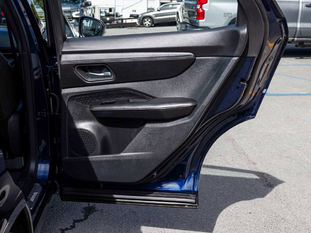 Used 2023 Nissan Ariya AWD image 15