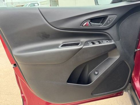 Used 2019 Chevrolet Equinox LT image 4