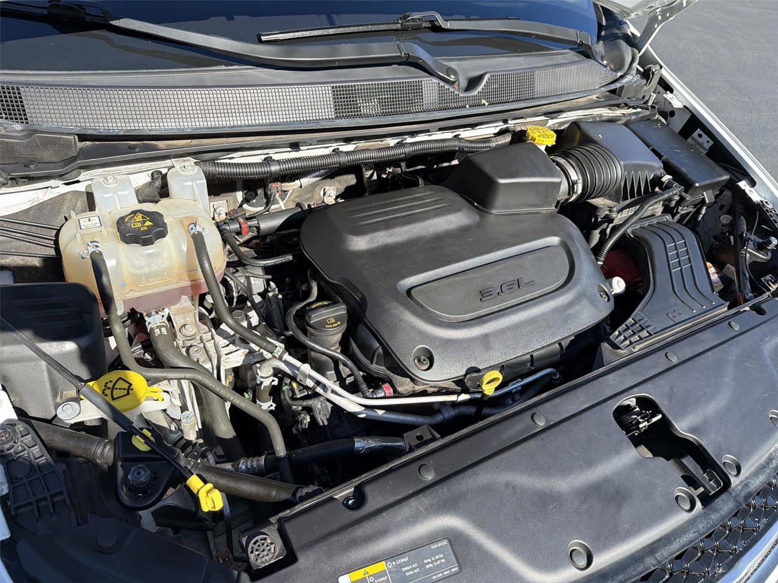 Used 2023 Chrysler Pacifica Touring-L FWD image 10