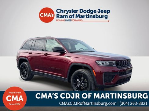 New 2026 Jeep Grand Cherokee Altitude AWD/4WD image 1