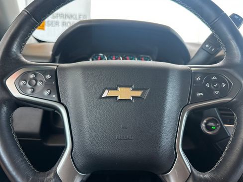 Used 2018 Chevrolet Suburban LT w/ Luxury Package AWD/4WD image 27