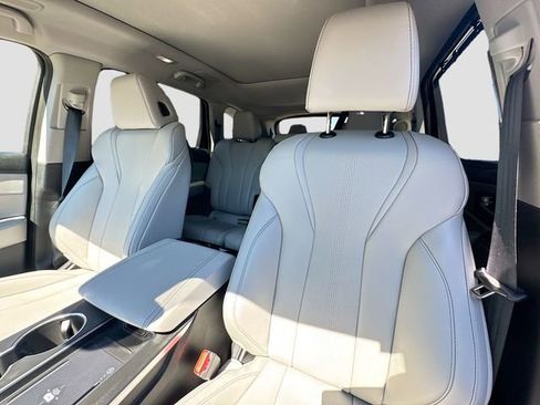 Used 2025 Acura MDX w/ Technology Package AWD/4WD image 24