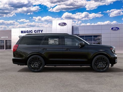 New 2027 Ford Expedition Platinum w/ Stealth Performance Package AWD/4WD image 5