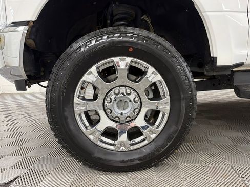 Used 2020 Ford F250 Lariat w/ Chrome Package image 11