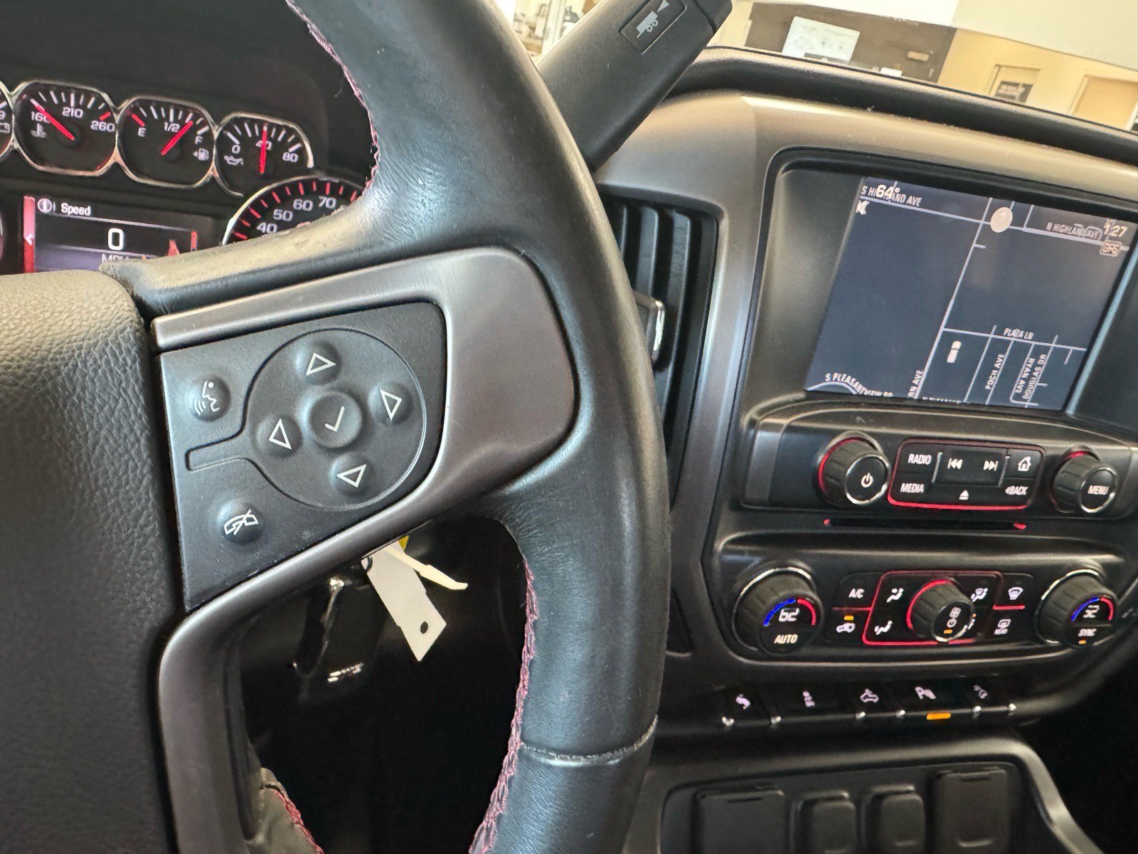 Used 2014 GMC Sierra 1500 SLT w/ All-Terrain Package AWD/4WD image 28